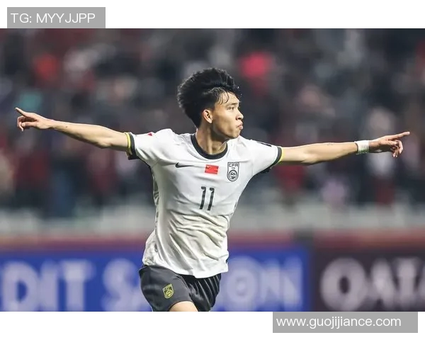 北京足球笑声不断球迷热情高涨共庆胜利时刻