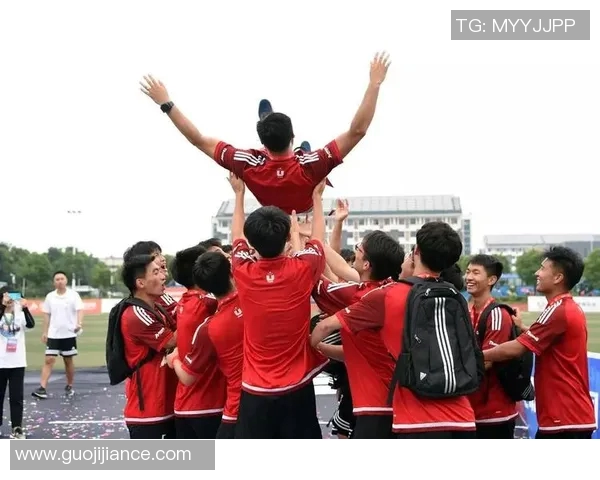 大学足球考试内容详解及备考策略分享